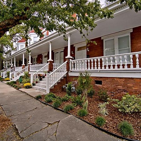 420Waldburg A - Modern Apt With Southern Charm Blocks From Forsyth Apartamento Savannah Exterior foto