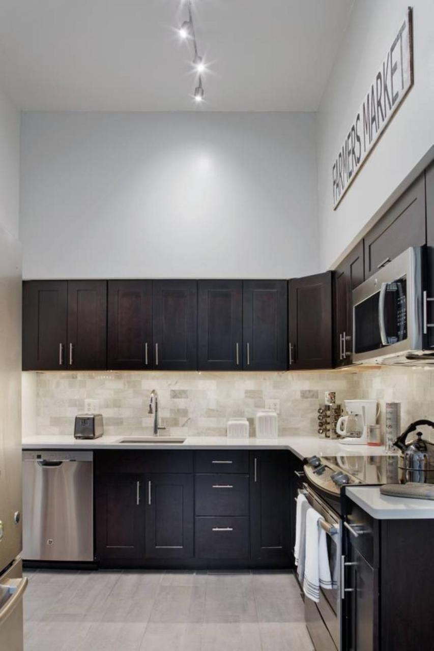 420Waldburg A - Modern Apt With Southern Charm Blocks From Forsyth Apartamento Savannah Exterior foto