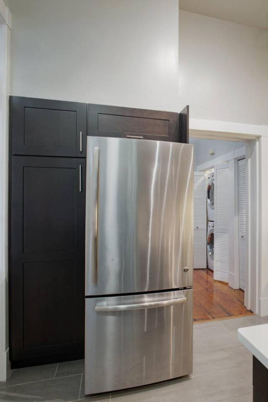 420Waldburg A - Modern Apt With Southern Charm Blocks From Forsyth Apartamento Savannah Exterior foto